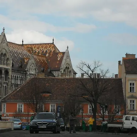Var-lak A Budai Varban